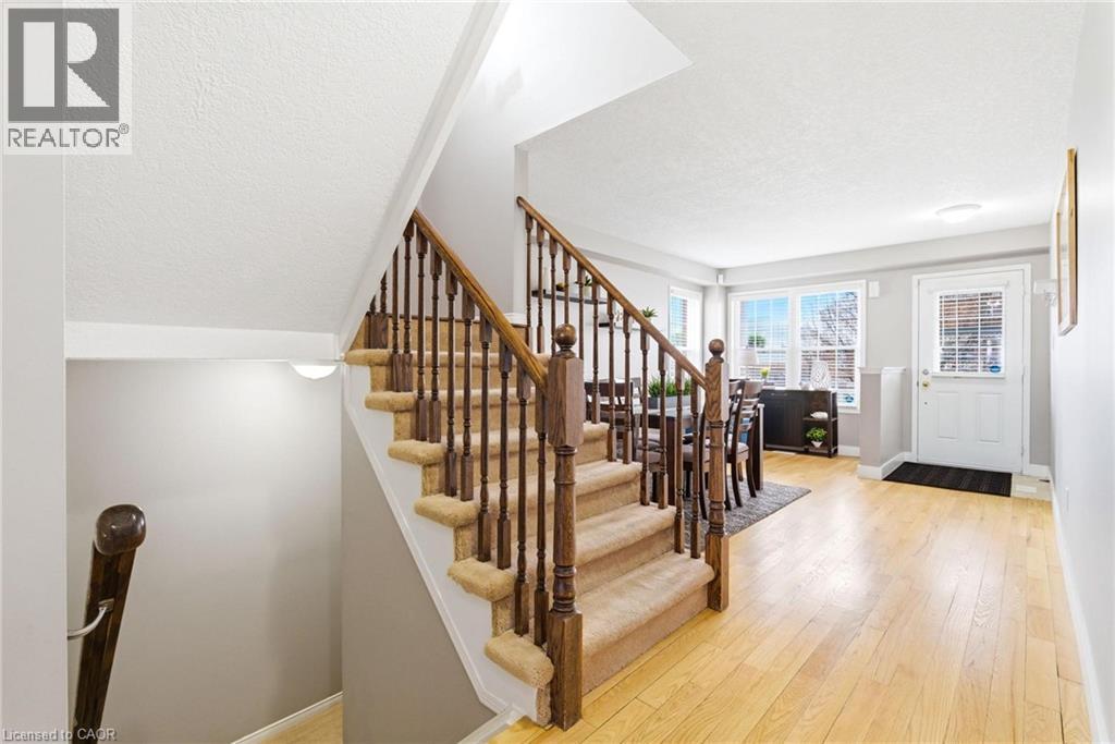 65 BLOOMINGTON Drive, Cambridge, Ontario, N1P1J5 — Photo 9