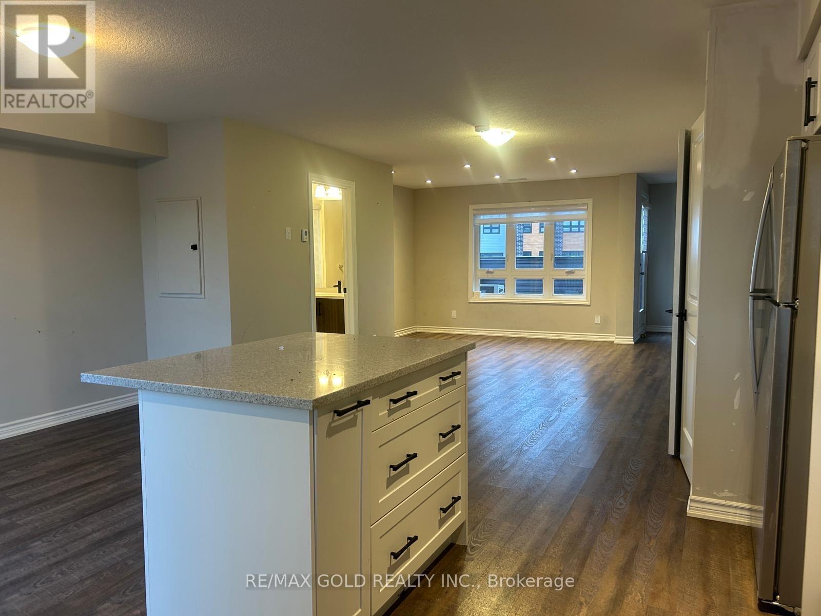 19 - 235 CHAPEL HILL DRIVE, Kitchener, Ontario, N2R0S4 — Photo 3