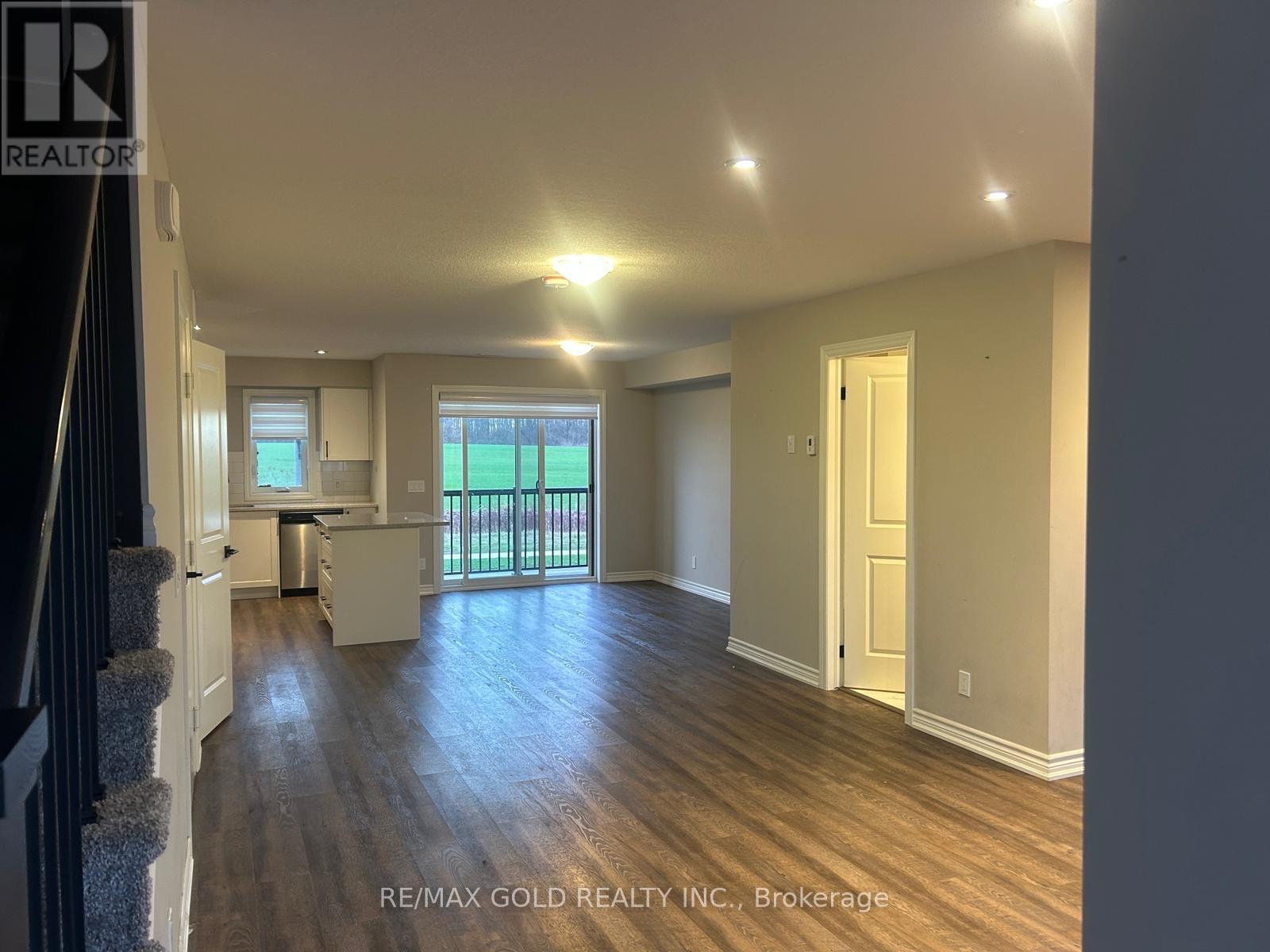 19 - 235 CHAPEL HILL DRIVE, Kitchener, Ontario, N2R0S4 — Photo 5