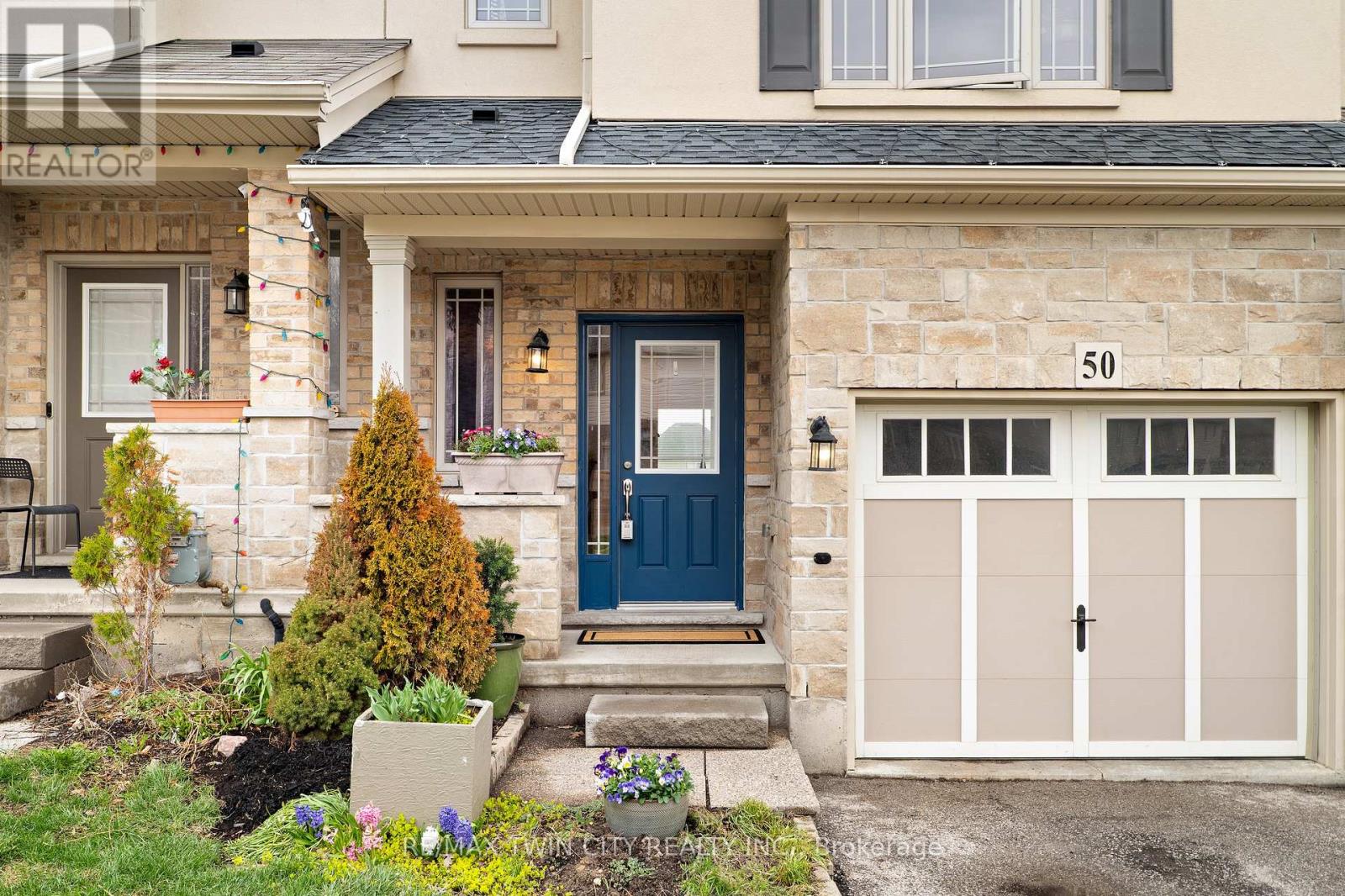 50 GREENWATER STREET, Kitchener, Ontario, N2R0H2 — Photo 3