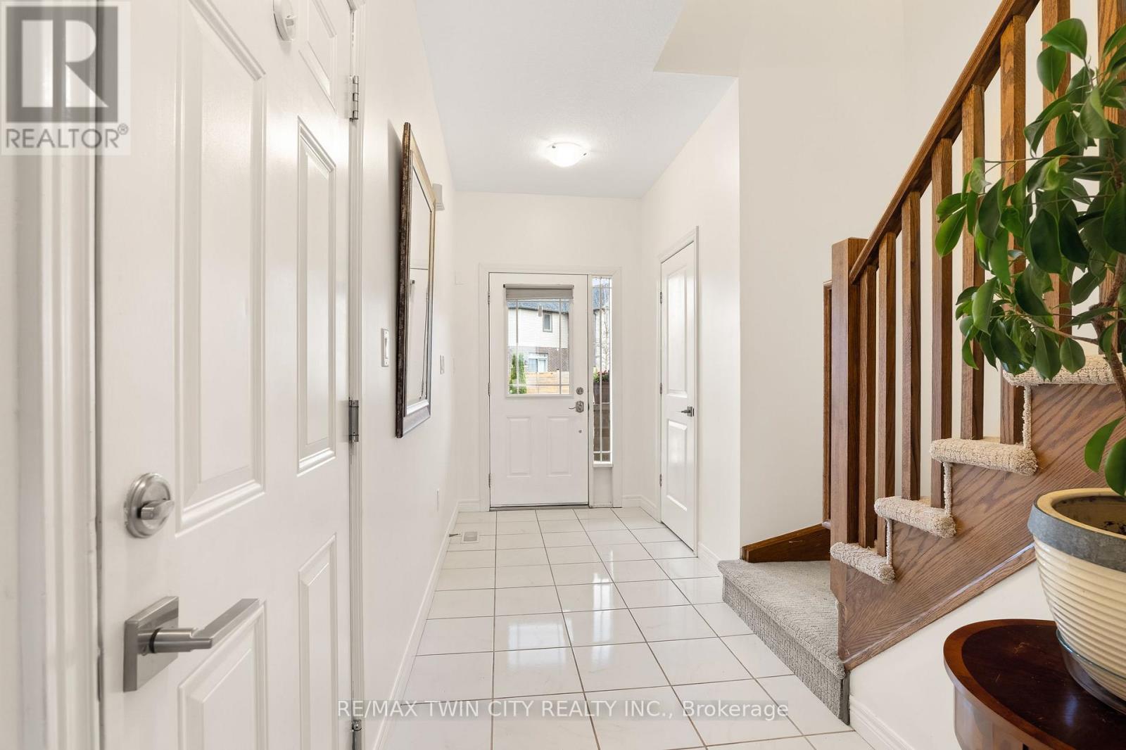 50 GREENWATER STREET, Kitchener, Ontario, N2R0H2 — Photo 5