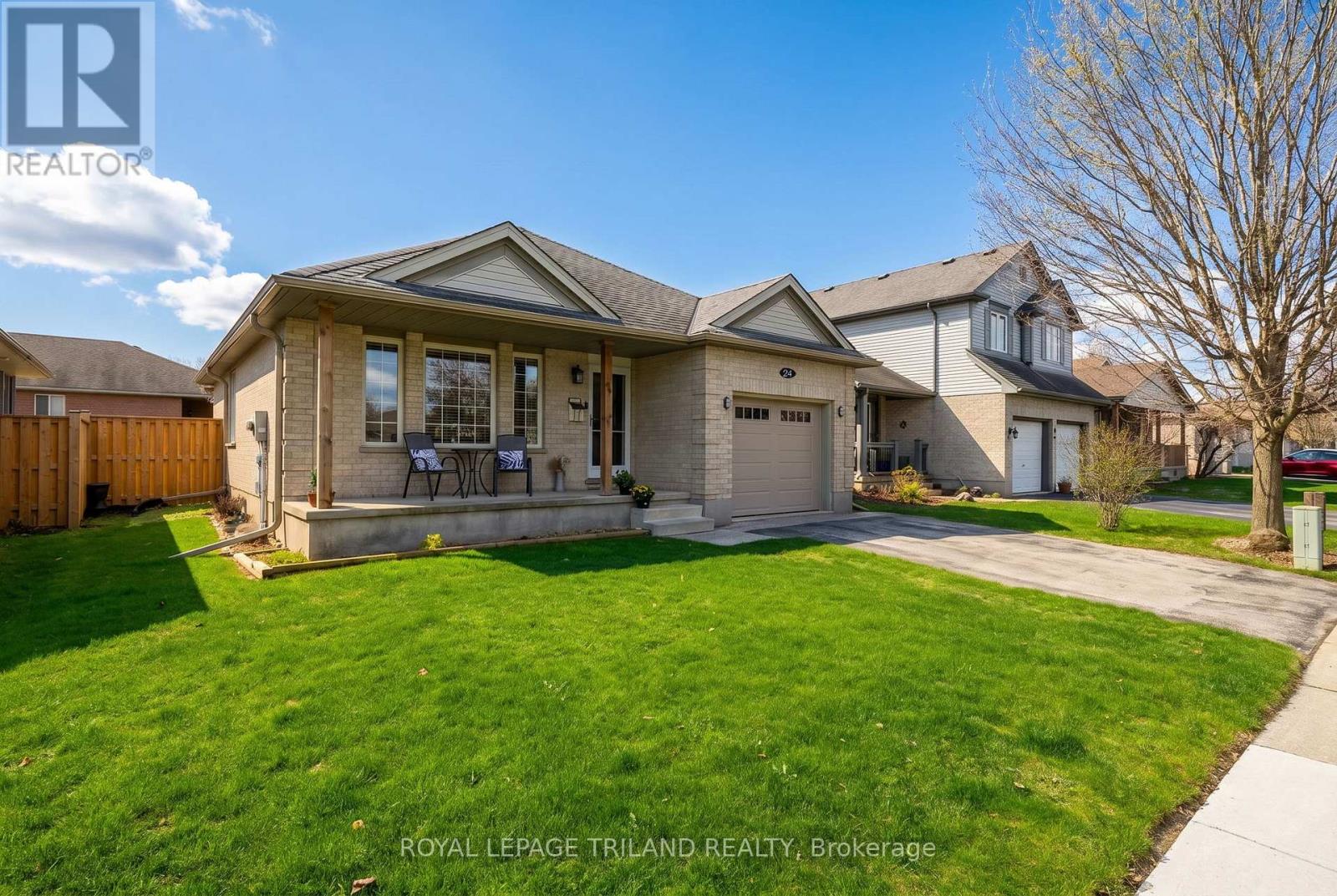 24 SIFTON DRIVE, St. Thomas, Ontario, N5R6C7 — Photo 2