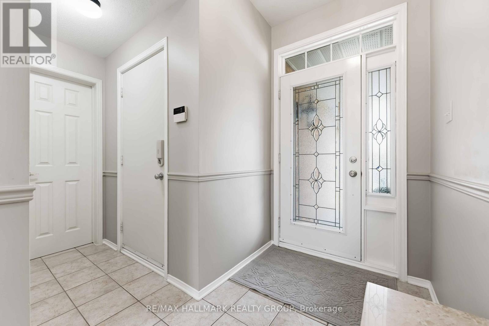 29 BIRCHFIELD AVENUE, Ottawa, Ontario, K2M2N5 — Photo 3