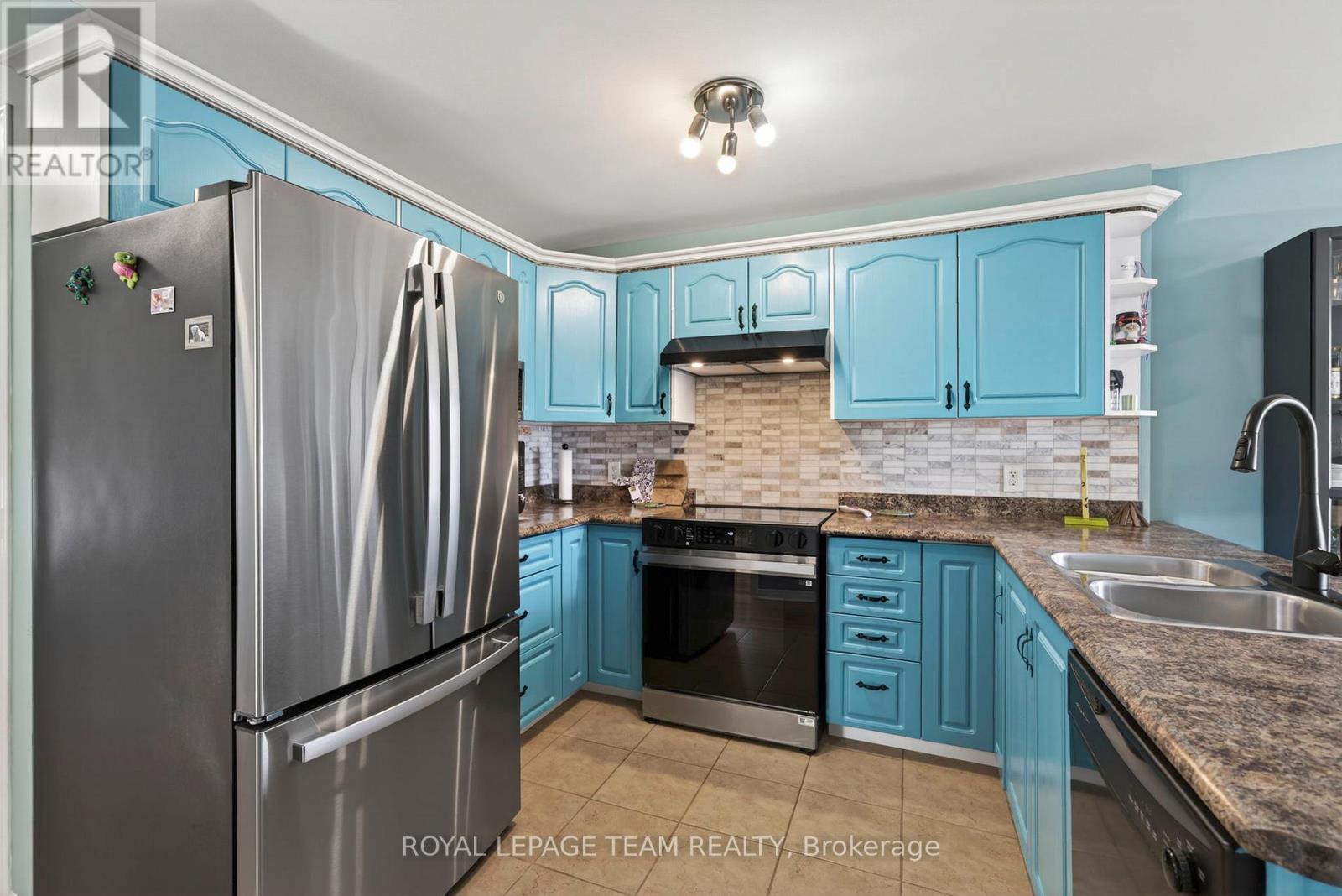 106 HEMLOCK CRESCENT, Cornwall, Ontario, K6H7L7 — Photo 11