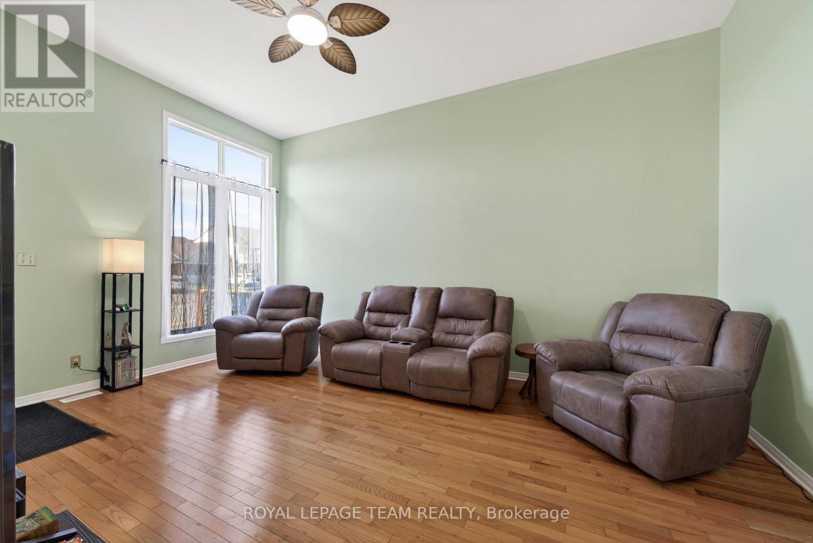106 HEMLOCK CRESCENT, Cornwall, Ontario, K6H7L7 — Photo 7