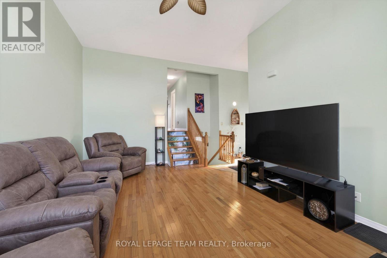 106 HEMLOCK CRESCENT, Cornwall, Ontario, K6H7L7 — Photo 9