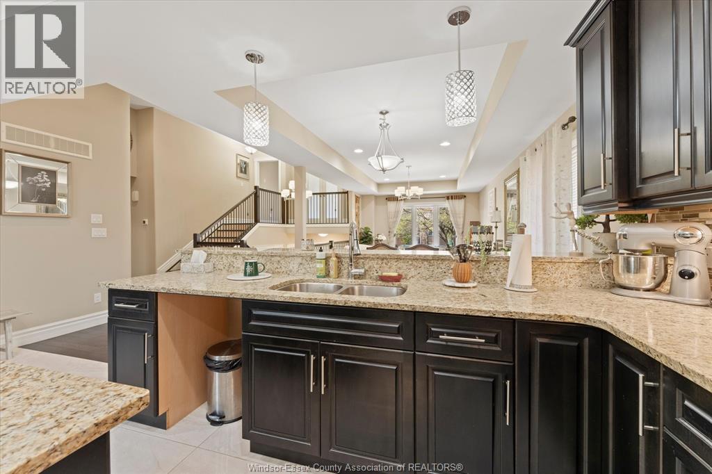 1960 RANDOLPH, Windsor, Ontario, N9B2W5 — Photo 13