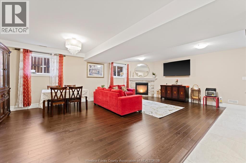 1960 RANDOLPH, Windsor, Ontario, N9B2W5 — Photo 25