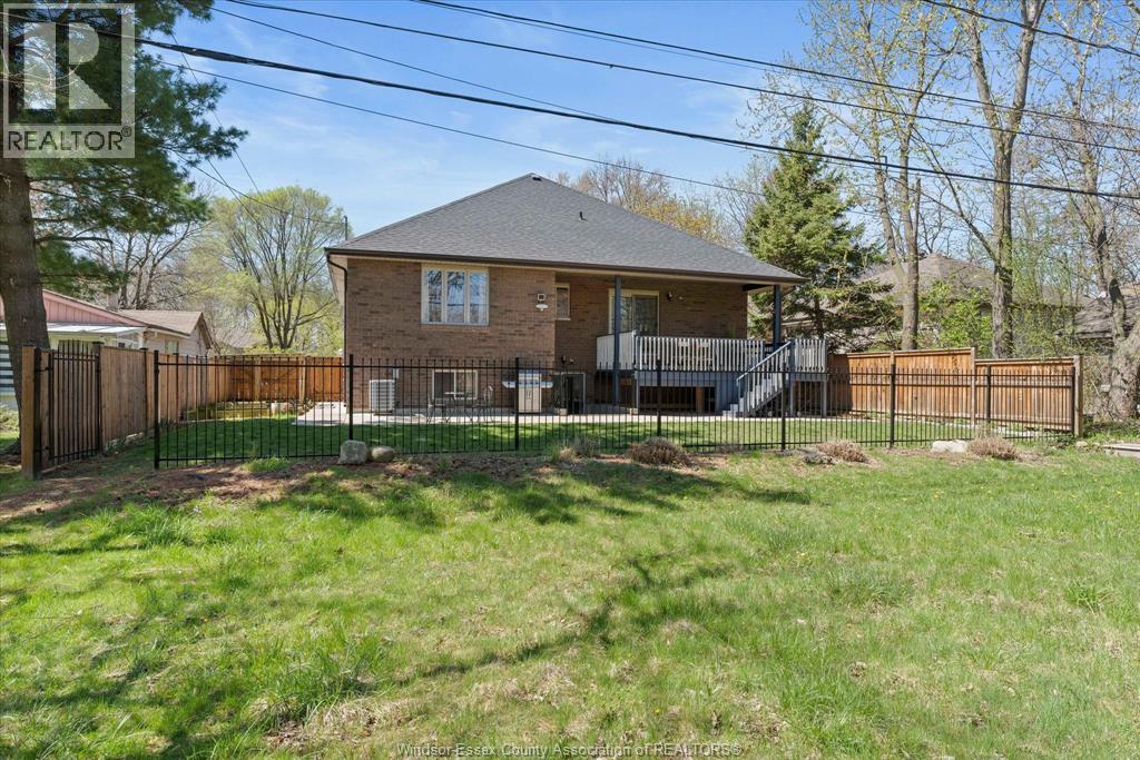 1960 RANDOLPH, Windsor, Ontario, N9B2W5 — Photo 41