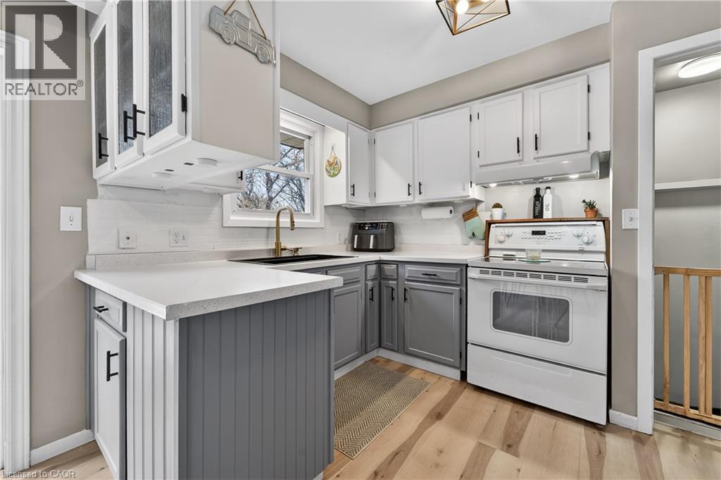 79 PRINCE CHARLES Drive, St. Catharines, Ontario, L2N3Y8 — Photo 8