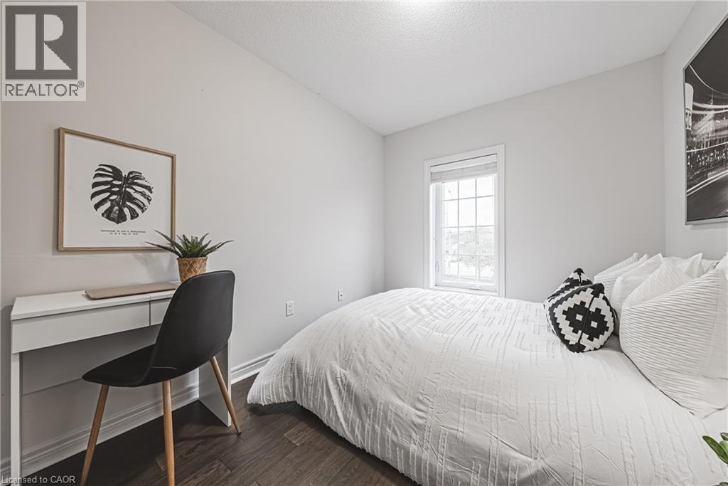 2220 QUEENSWAY Drive Unit# 4, Burlington, Ontario, L7R0E7 — Photo 17