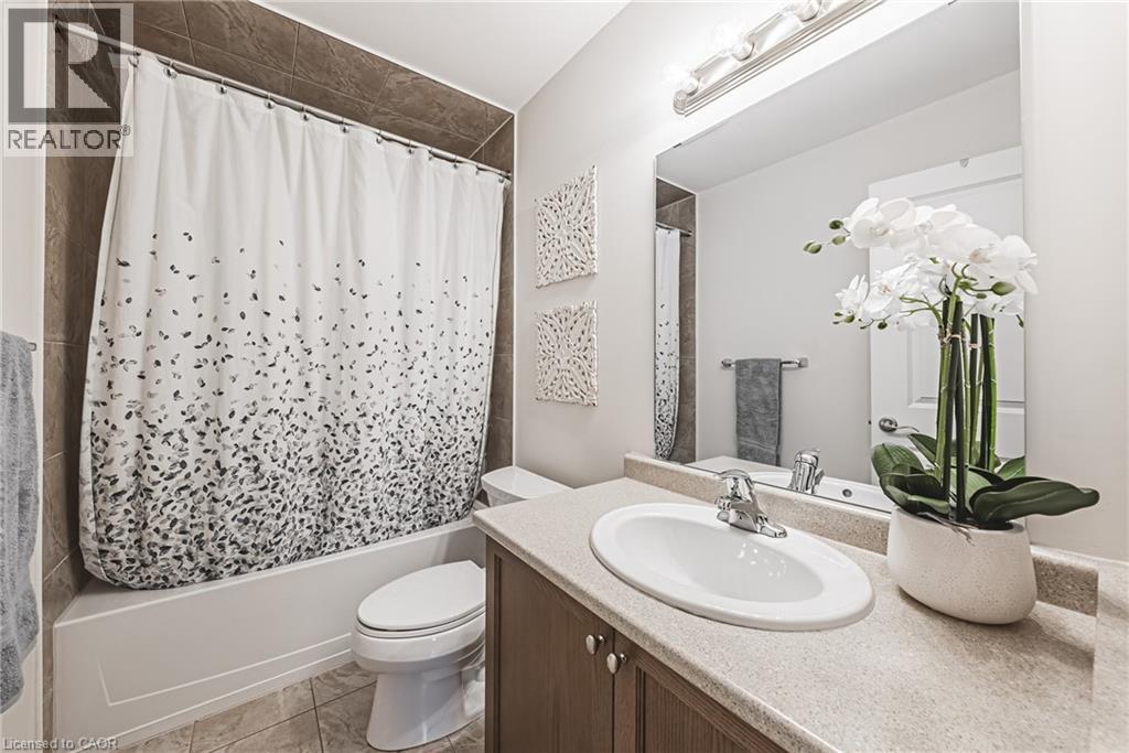 2220 QUEENSWAY Drive Unit# 4, Burlington, Ontario, L7R0E7 — Photo 19