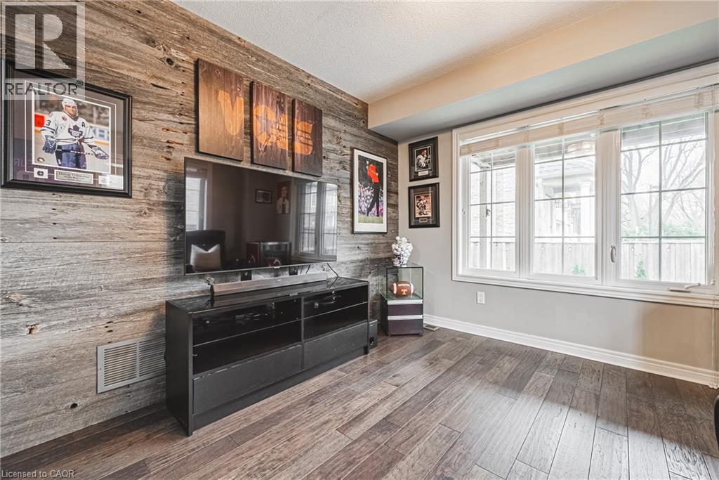 2220 QUEENSWAY Drive Unit# 4, Burlington, Ontario, L7R0E7 — Photo 22