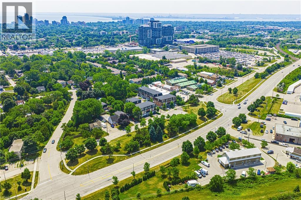 2220 QUEENSWAY Drive Unit# 4, Burlington, Ontario, L7R0E7 — Photo 34