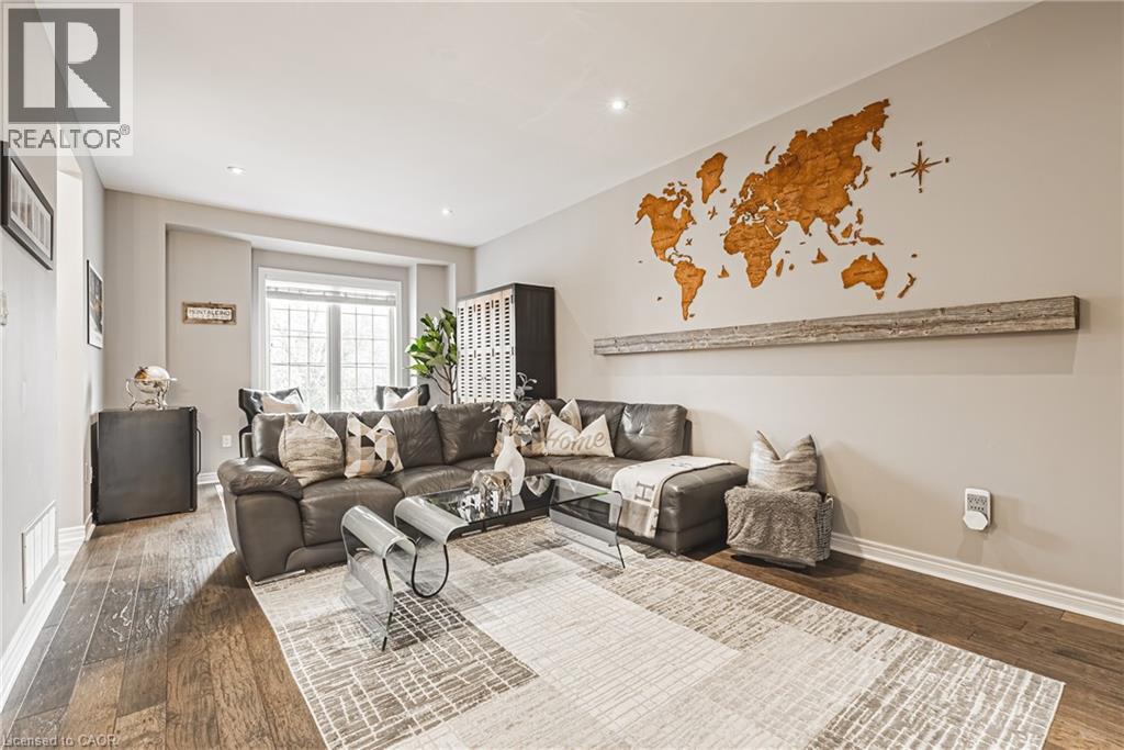 2220 QUEENSWAY Drive Unit# 4, Burlington, Ontario, L7R0E7 — Photo 4