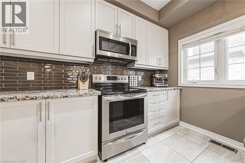 2220 QUEENSWAY Drive Unit# 4, Burlington, Ontario, L7R0E7 — Photo 9