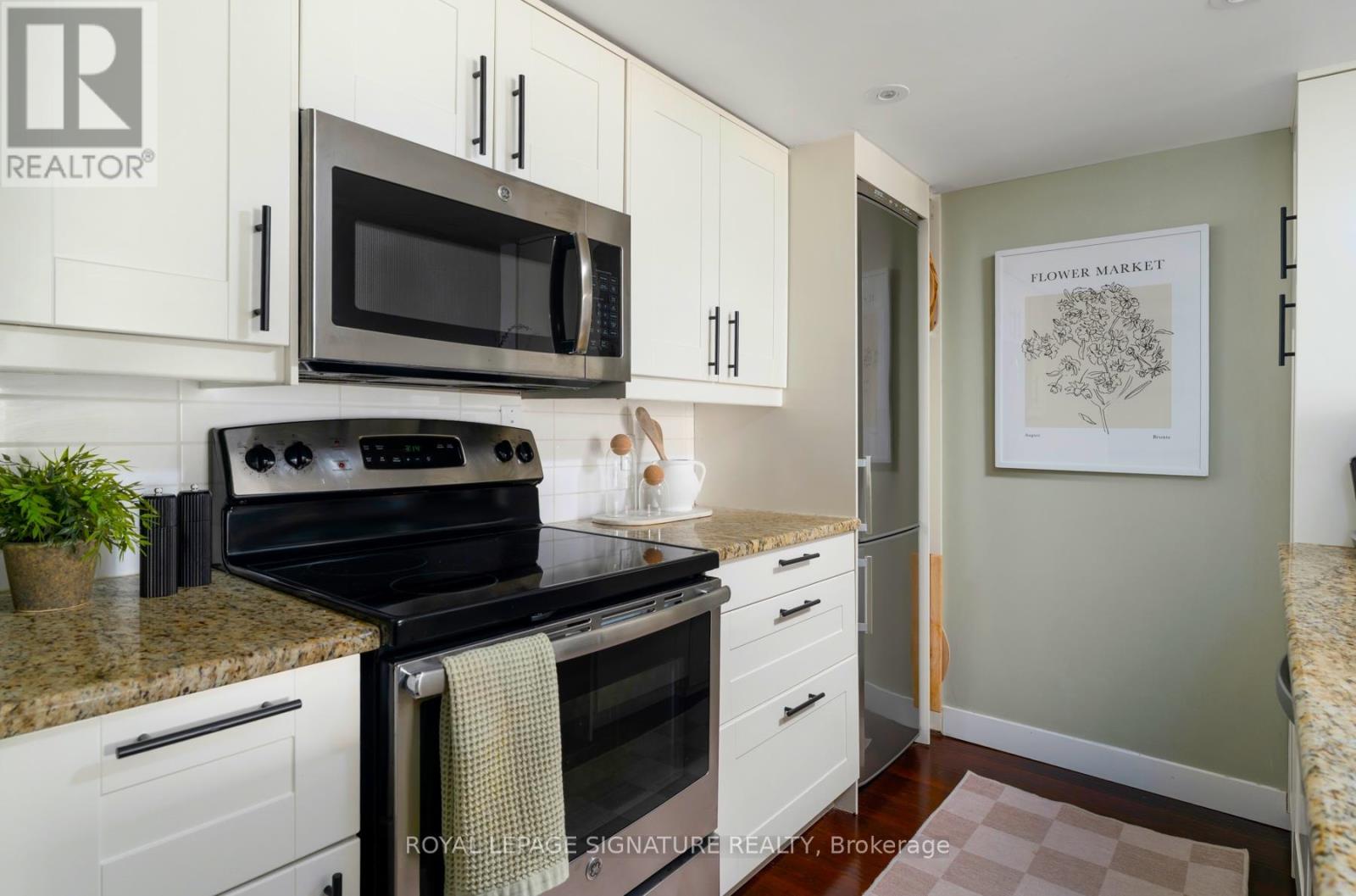 903 - 725 KING STREET W, Toronto (Niagara), Ontario, M5V2W9 — Photo 3