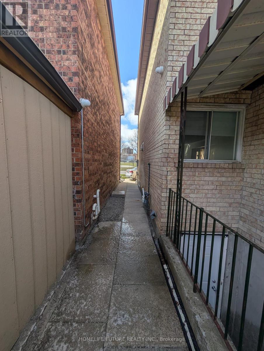 BSMT - 528 MCLEVIN AVENUE, Toronto (Malvern), Ontario, M1B4H6 — Photo 3