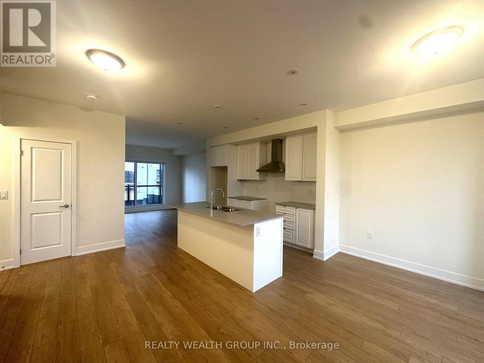 15 MARINER'S PIER WAY, Orillia, Ontario, L3V8P4 — Photo 3