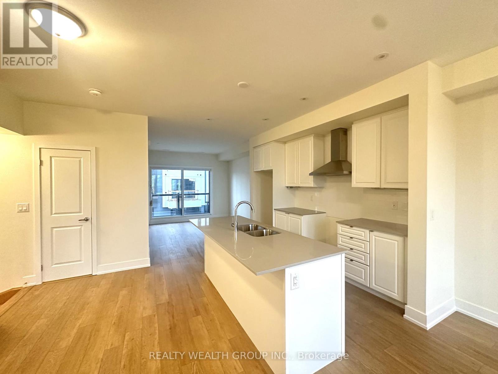 15 MARINER'S PIER WAY, Orillia, Ontario, L3V8P4 — Photo 4