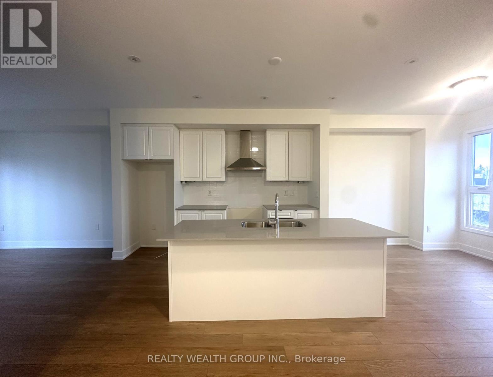 15 MARINER'S PIER WAY, Orillia, Ontario, L3V8P4 — Photo 5