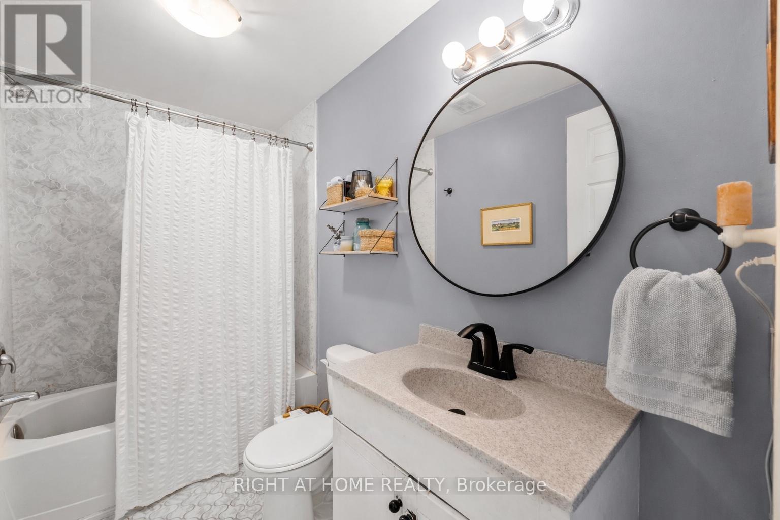 71 ROBINS AVENUE, Hamilton (Crown Point), Ontario, L8H4N3 — Photo 16