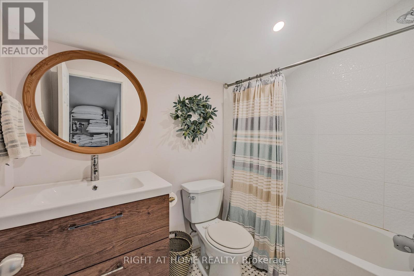 71 ROBINS AVENUE, Hamilton (Crown Point), Ontario, L8H4N3 — Photo 20