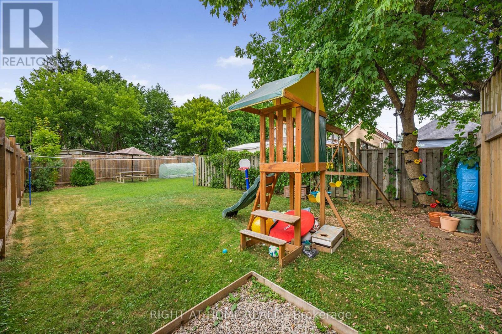 71 ROBINS AVENUE, Hamilton (Crown Point), Ontario, L8H4N3 — Photo 29