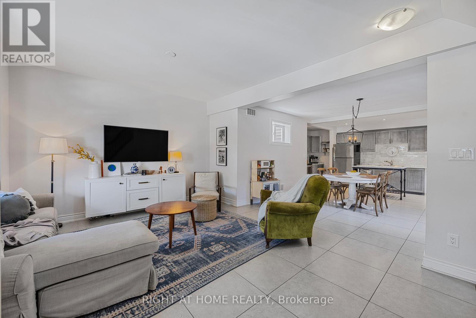 71 ROBINS AVENUE, Hamilton (Crown Point), Ontario, L8H4N3 — Photo 5