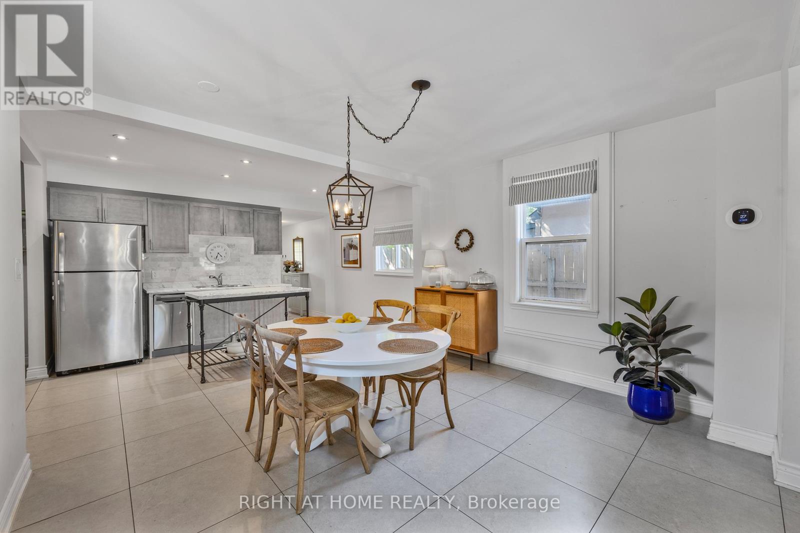 71 ROBINS AVENUE, Hamilton (Crown Point), Ontario, L8H4N3 — Photo 8