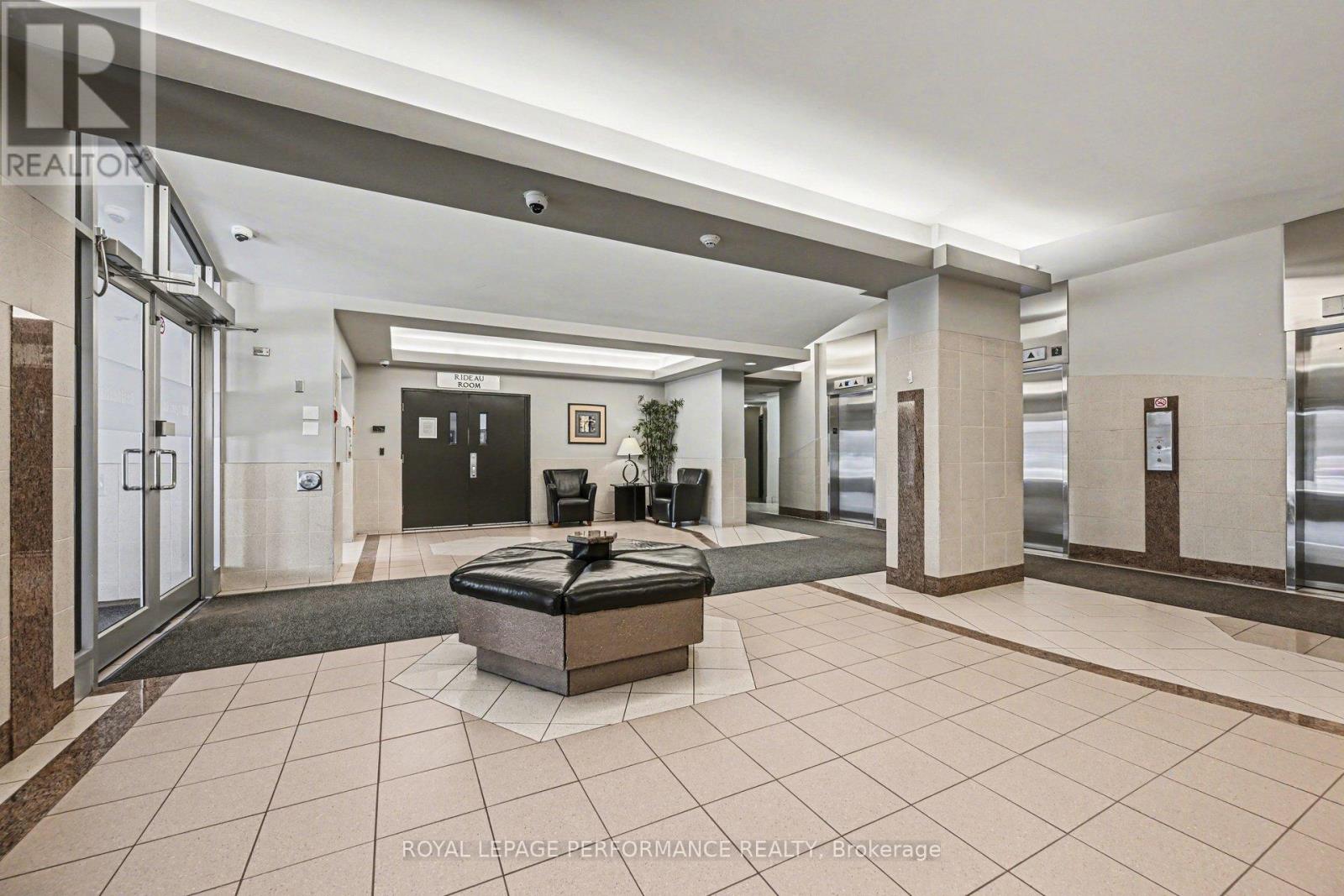 610 - 900 DYNES ROAD, Ottawa, Ontario, K2C3L6 — Photo 2