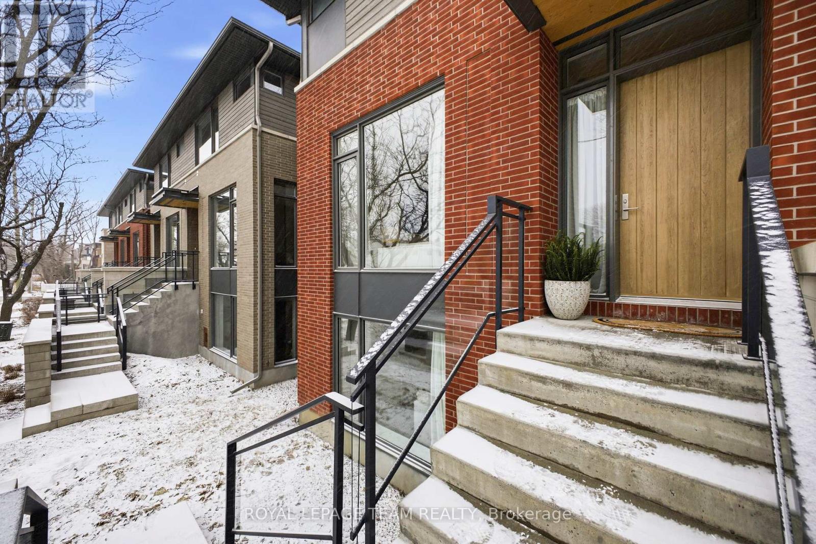 526 EDISON AVENUE, Ottawa, Ontario, K2A3Y5 — Photo 3