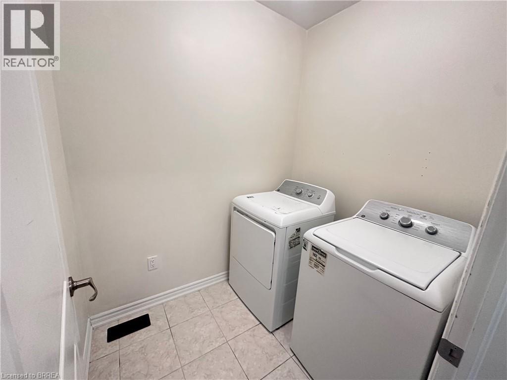 48 WAKELING Drive, Brantford, Ontario, N3T5L8 — Photo 13