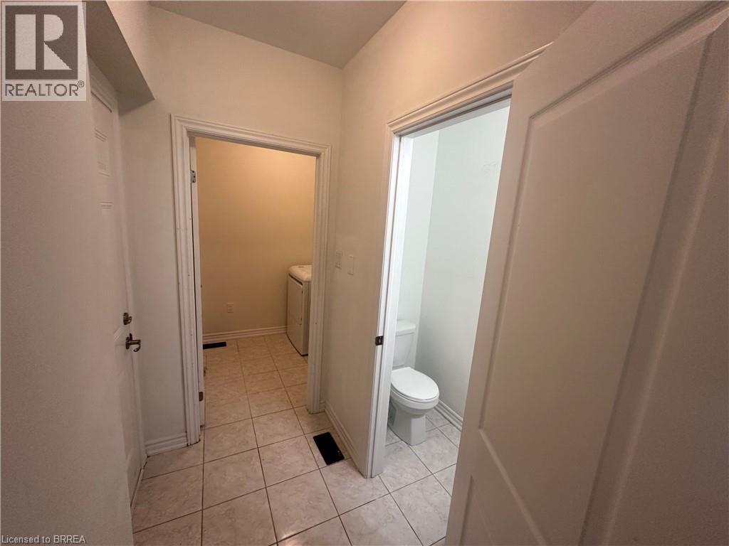 48 WAKELING Drive, Brantford, Ontario, N3T5L8 — Photo 15
