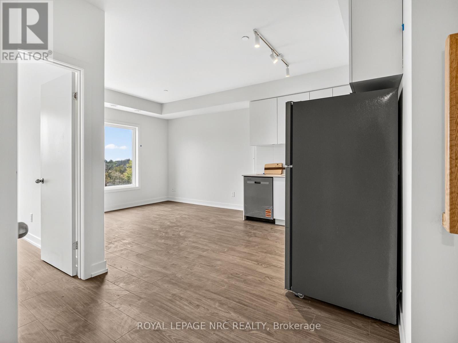 312B - 16 MELBOURNE AVENUE, St. Catharines (E. Chester), Ontario, L2P2N2 — Photo 5