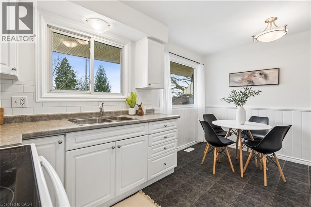 23 KNIGHTSWOOD Boulevard, Guelph, Ontario, N1E3W3 — Photo 11