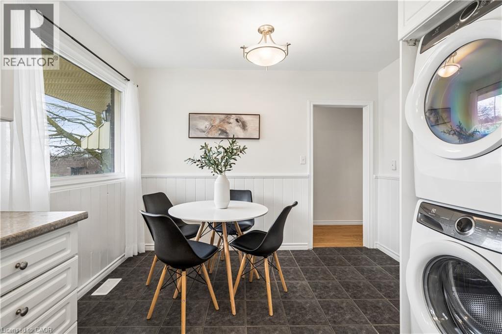 23 KNIGHTSWOOD Boulevard, Guelph, Ontario, N1E3W3 — Photo 12