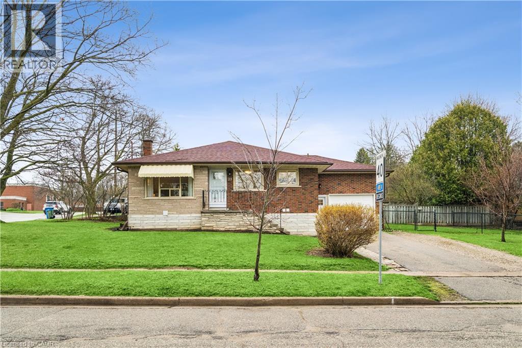 23 KNIGHTSWOOD Boulevard, Guelph, Ontario, N1E3W3 — Photo 2
