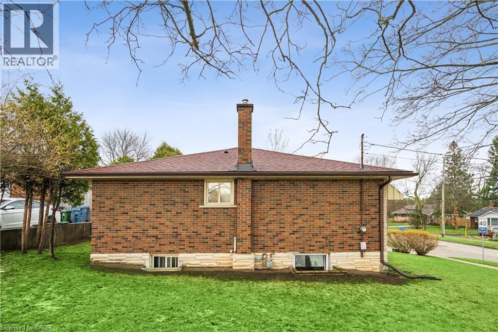 23 KNIGHTSWOOD Boulevard, Guelph, Ontario, N1E3W3 — Photo 25