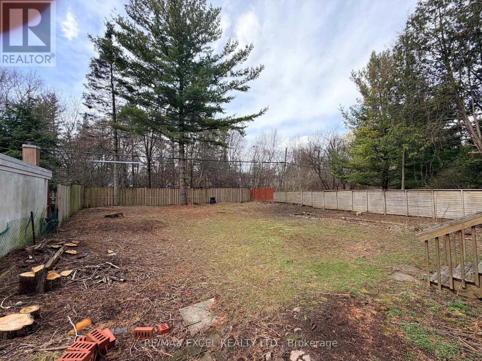 43 HEMFORD CRESCENT, Toronto (Banbury-Don Mills), Ontario, M3B2S4 — Photo 2