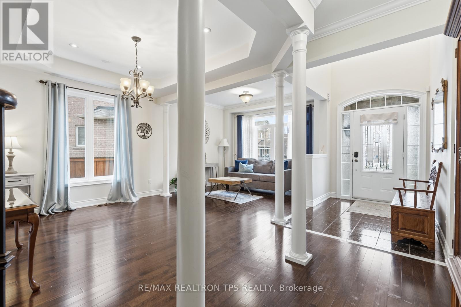 555 KINGSFIELD LOOP, Oshawa (Samac), Ontario, L1K0H8 — Photo 6