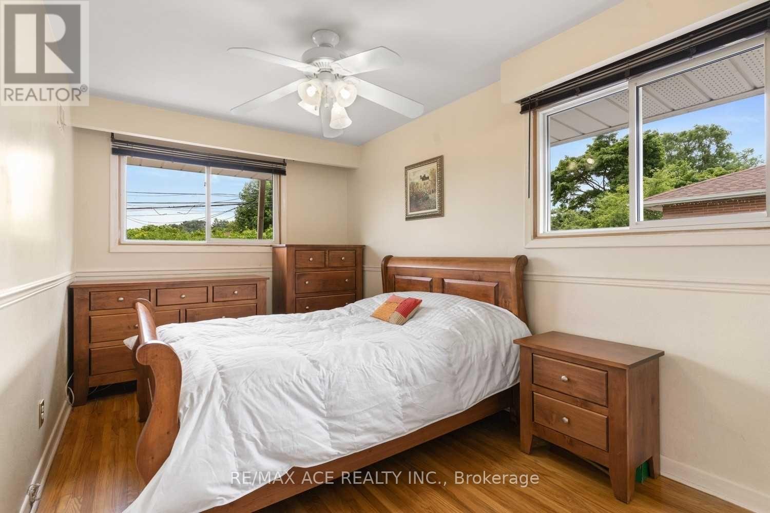 MAIN - 27 OAKRIDGE DRIVE, Toronto (Cliffcrest), Ontario, M1M2A5 — Photo 11