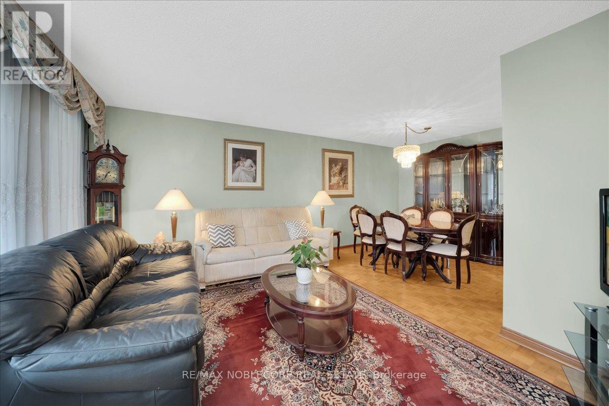 175 OLIVER LANE, Vaughan (Maple), Ontario, L6A1A9 — Photo 10
