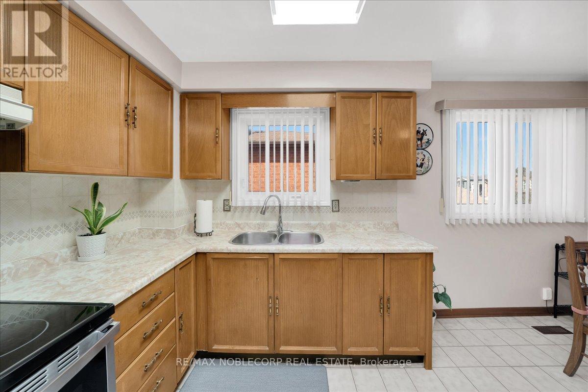 175 OLIVER LANE, Vaughan (Maple), Ontario, L6A1A9 — Photo 17