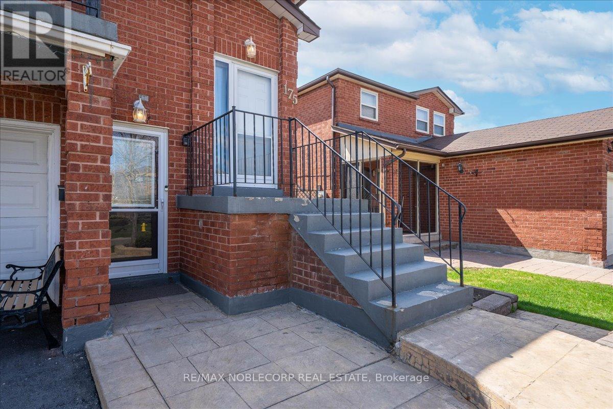 175 OLIVER LANE, Vaughan (Maple), Ontario, L6A1A9 — Photo 6