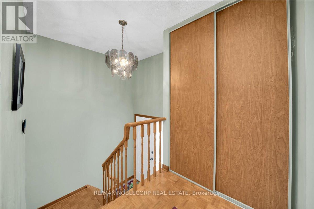 175 OLIVER LANE, Vaughan (Maple), Ontario, L6A1A9 — Photo 8