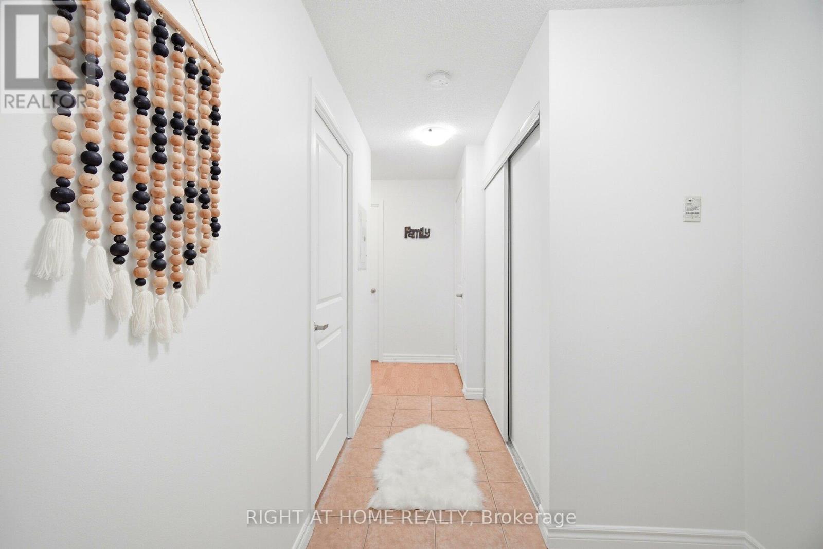 211 - 18 HARDING BOULEVARD, Richmond Hill (Harding), Ontario, L4C0T3 — Photo 11