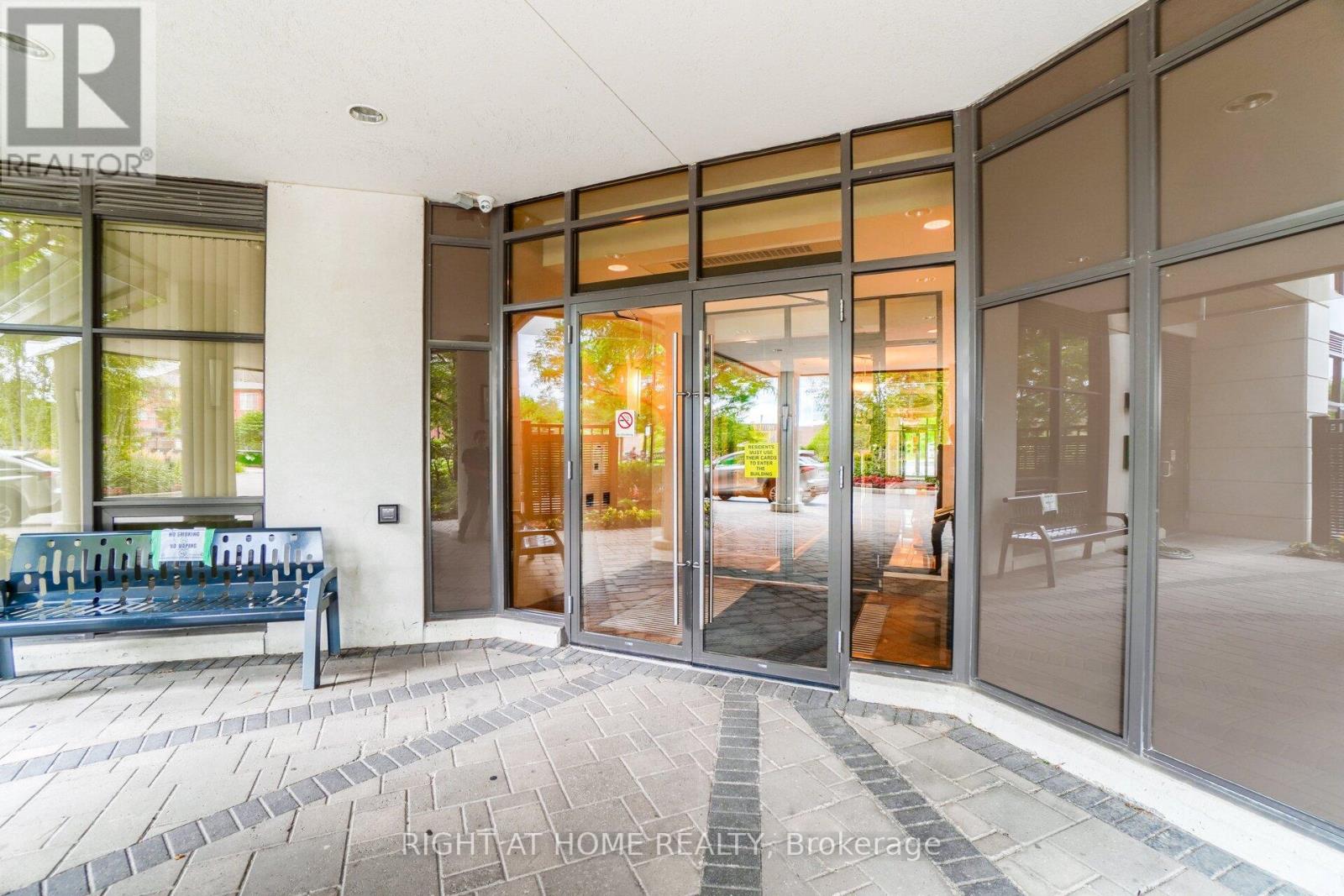 211 - 18 HARDING BOULEVARD, Richmond Hill (Harding), Ontario, L4C0T3 — Photo 4