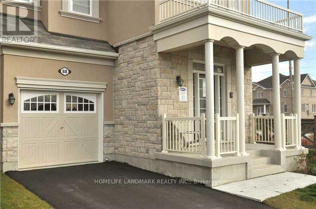 88 BUCKLE CRESCENT, Aurora, Ontario, L4G0T4 — Photo 2