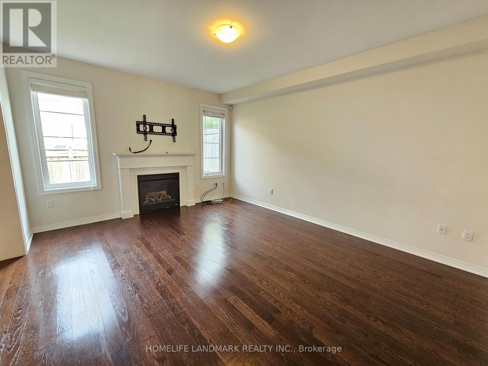 88 BUCKLE CRESCENT, Aurora, Ontario, L4G0T4 — Photo 8